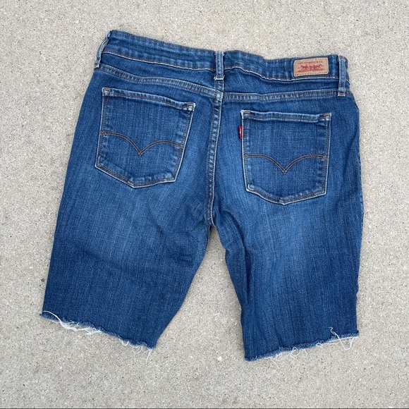 LEVI's denim skinny 531 cut off jean shorts Size Small 6 - Picture 3 of 5